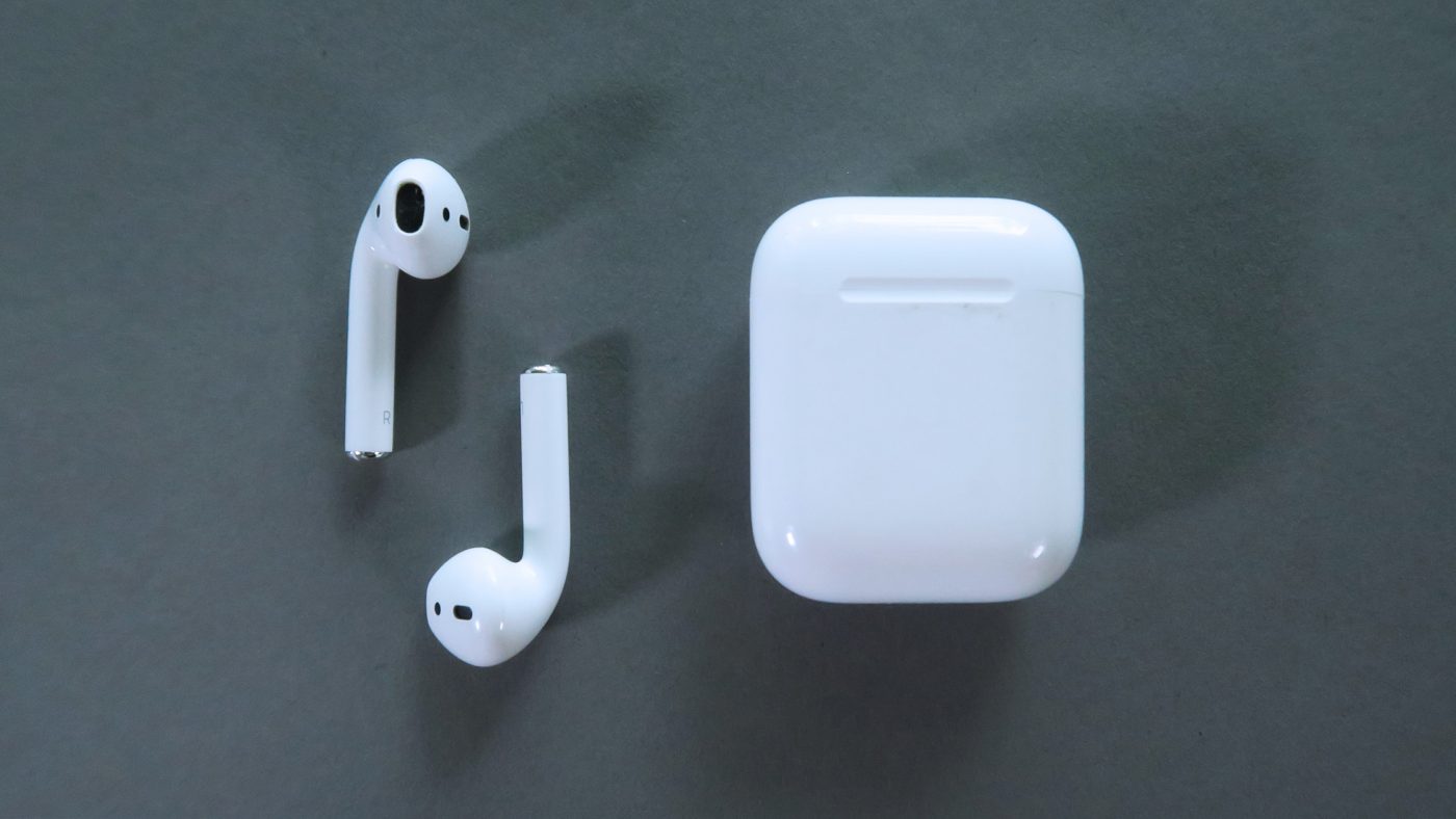 Apples best wireless earbuds and their charging case