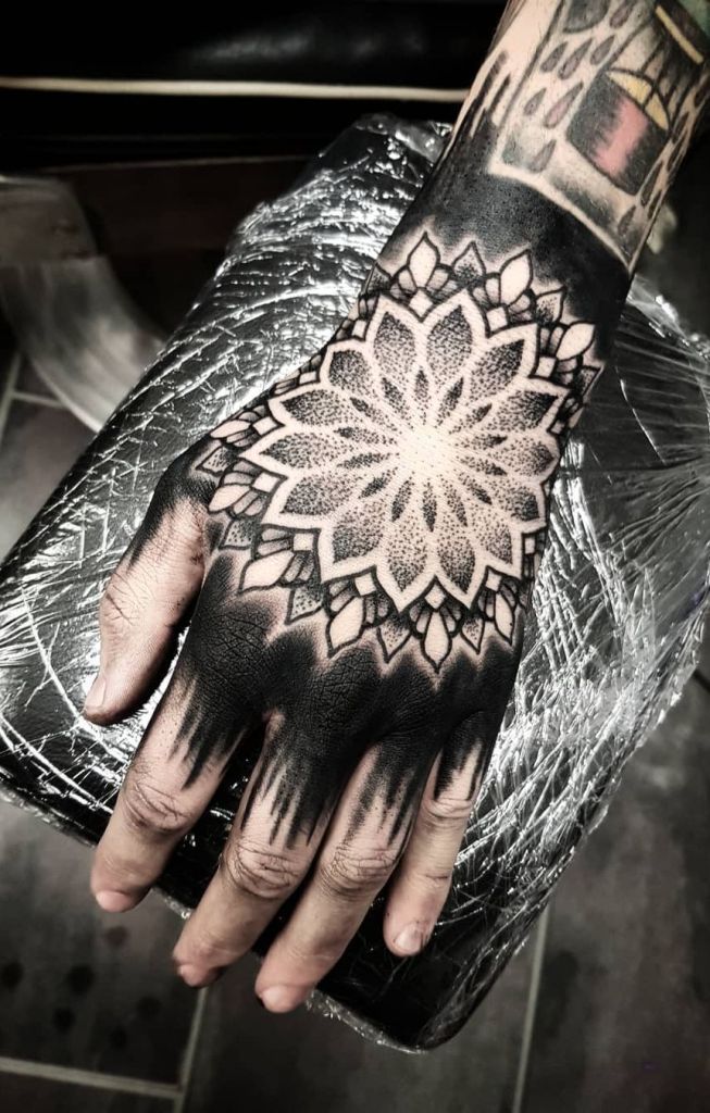 38 Best Hand Tattoos For Men: Cool Tattoo Designs Ideas For Your Hand
