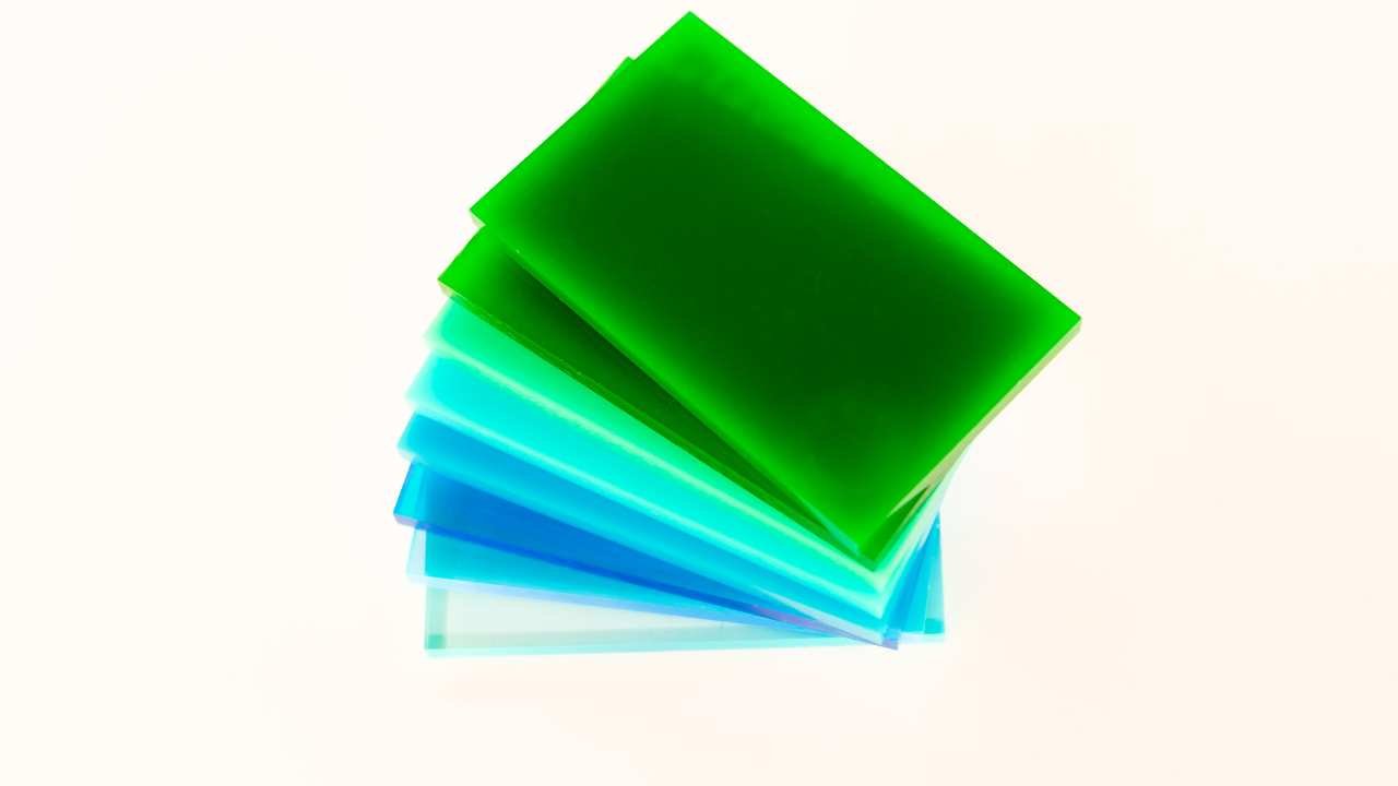 The Benefits Of Using Acrylic Sheets For Your DIY Projects