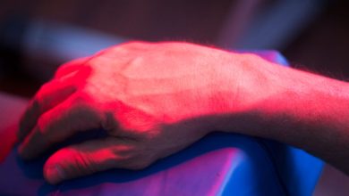 How To Use Red Light Therapy At Home
